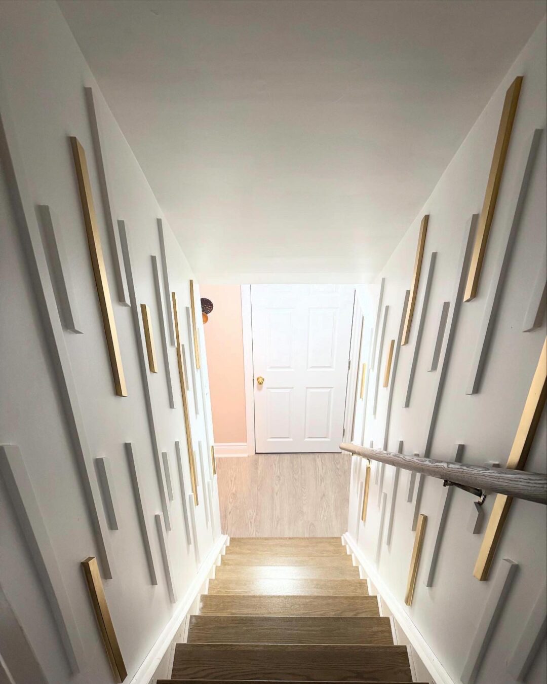 Linear Luxe: Modern Elegance